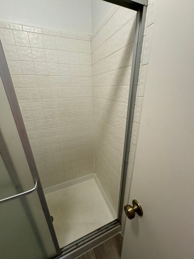 Building Photo - 1042 Awani Dr