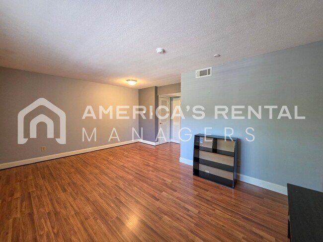 Building Photo - 3441 Sandner Ct