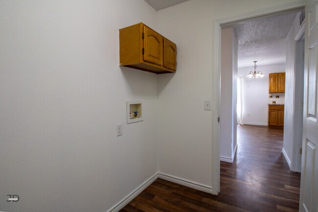 Building Photo - 33 Grant Gill Ln