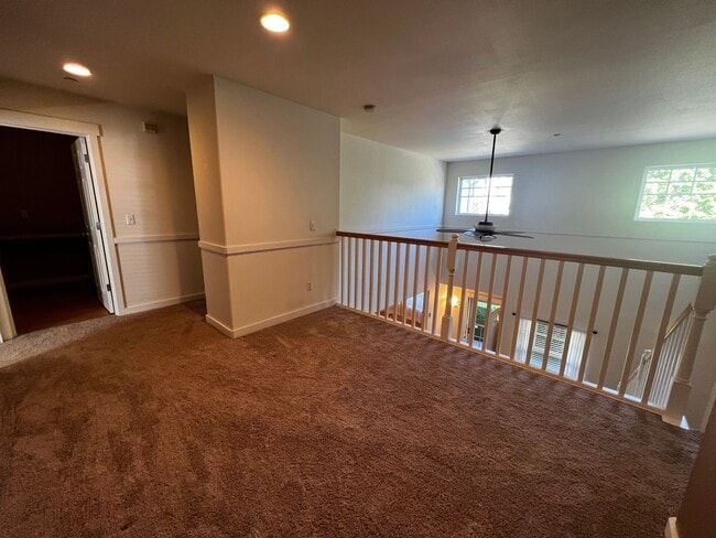 Building Photo - DuPont, 2 bedroom, 2 bath condo with A/C
