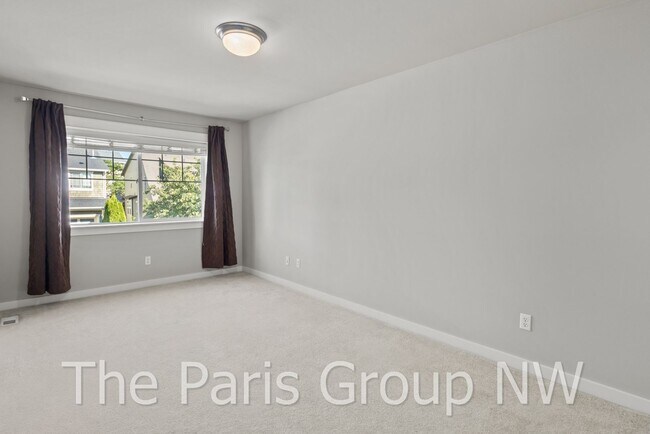 Building Photo - Stunning 3438sf Newcastle Craftsman Near T...