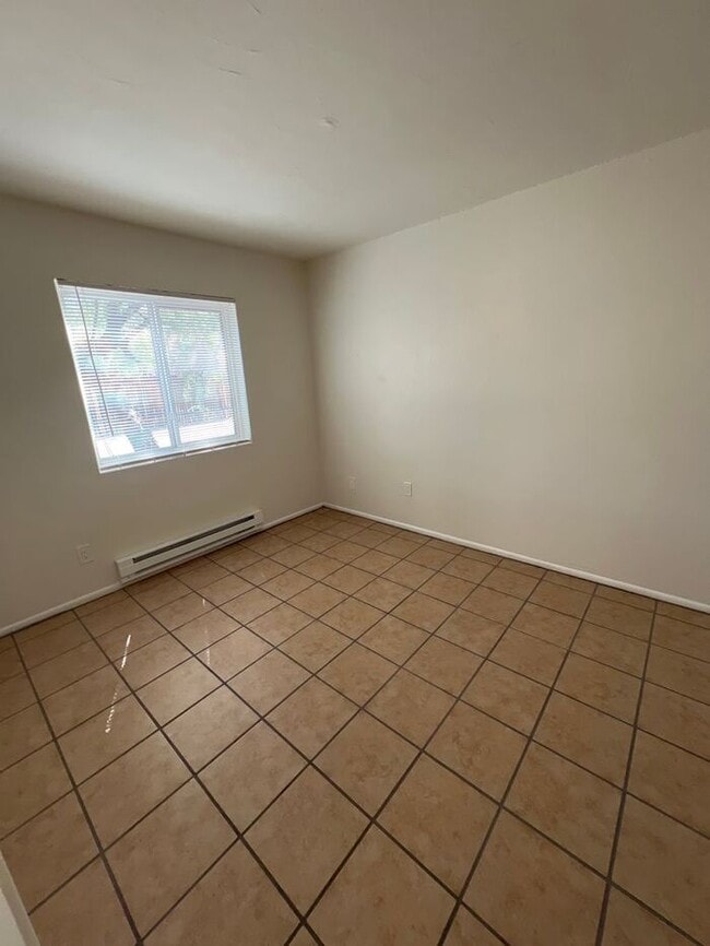 Building Photo - FREE RENT - GET ALL OF AUG AND SEPT FREE W...