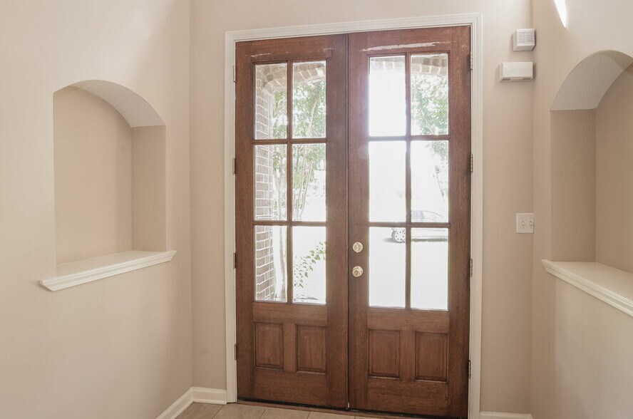 Building Photo - 1132 Hoska Cove