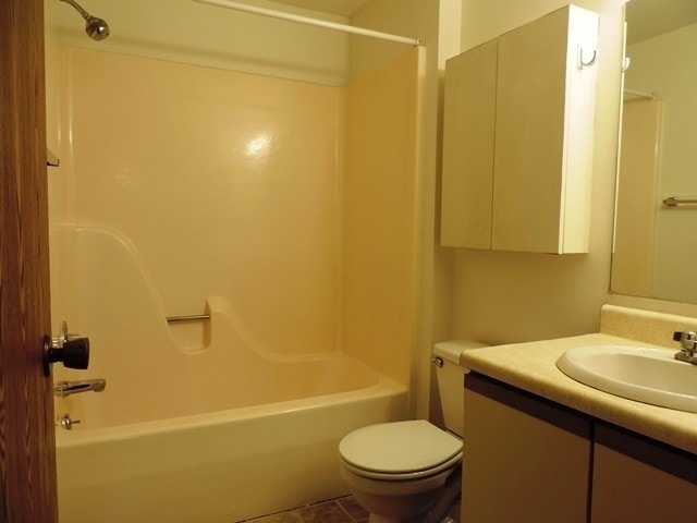 Building Photo - $1,095 | 2 Bedroom, 1 Bathroom Apartment | Cat Friendly* | Available for August 1st, 2026 Move In!