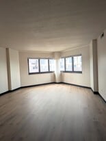 Building Photo - 1633 N Prospect Ave