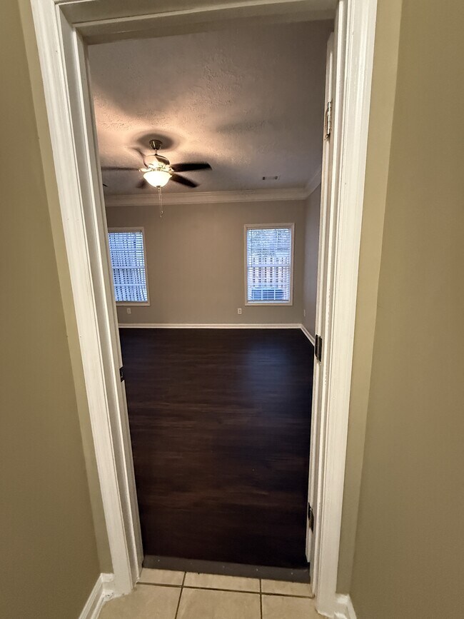 Building Photo - 4304 E Barcelona Way