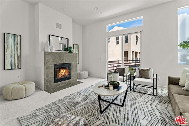 Building Photo - 13027 Bluff Creek Dr