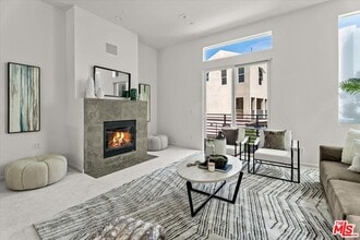 Building Photo - 13027 Bluff Creek Dr