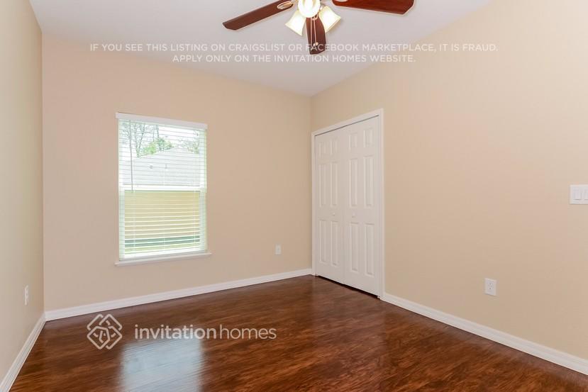 Building Photo - 5186 Deltona Blvd