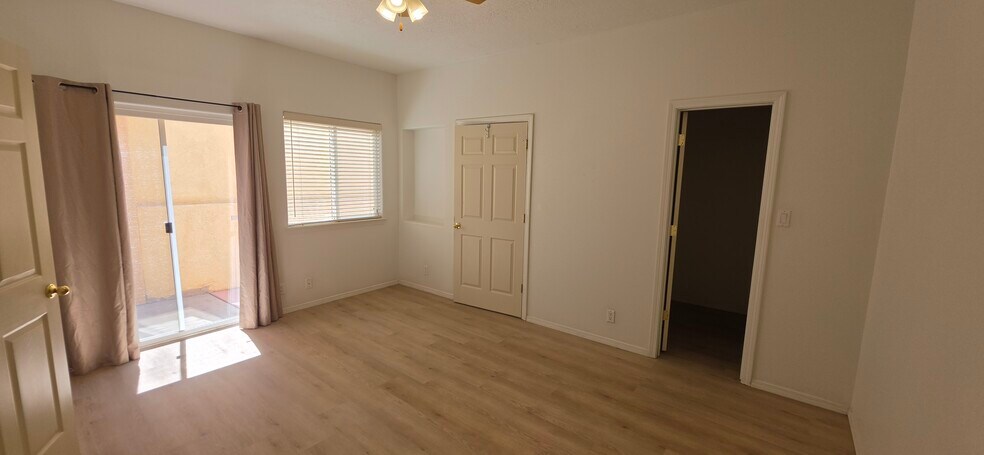 Building Photo - 4551 Holiday Breeze Pl NE