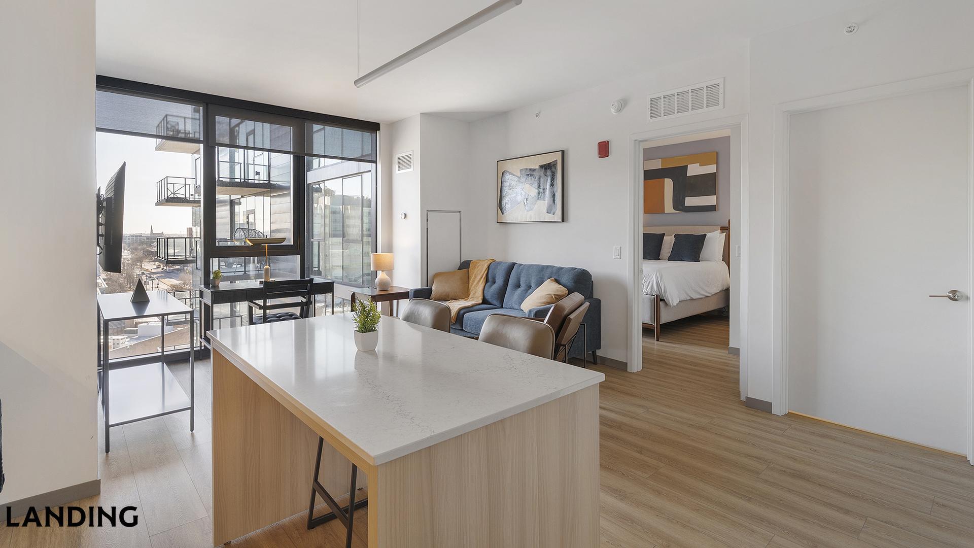 Building Photo - 513 S Damen Ave