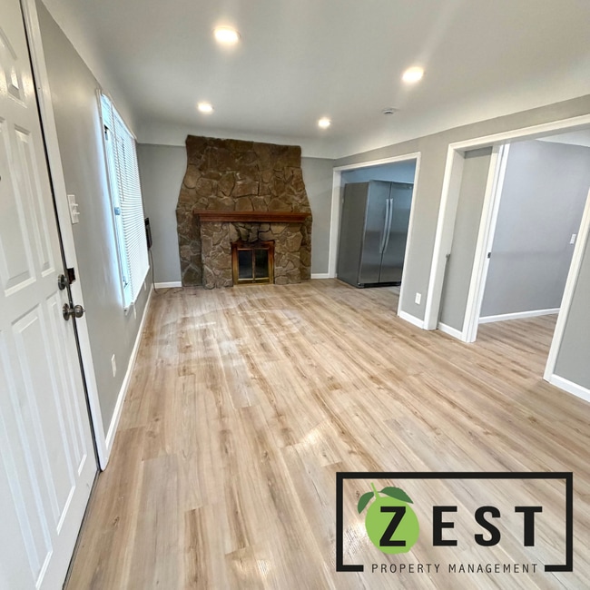 Building Photo - OPEN HOUSE- 3/13! 3PM-330PM!Gorgeous 2bed 1 bath Home