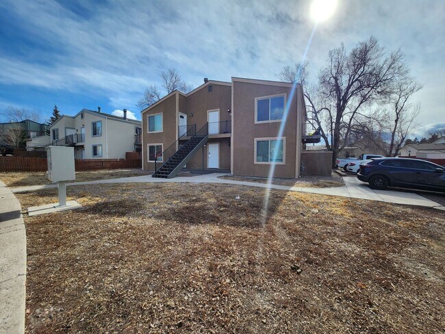 Building Photo - 4615 Picturesque Ct