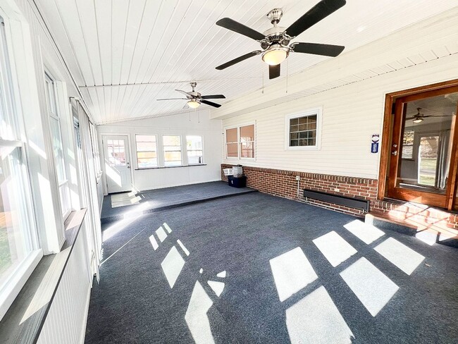 Building Photo - 3502 Old Jones Rd