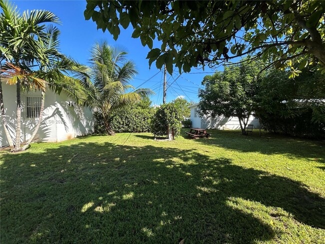 Building Photo - 601 NW 90th St