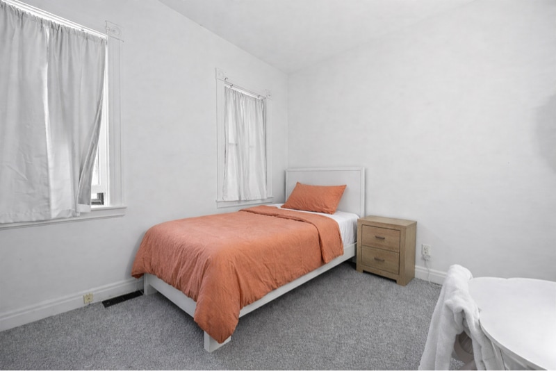 Building Photo - 469 Alexander St