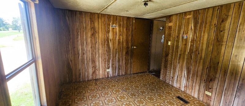 Building Photo - 571 Cobb Dr