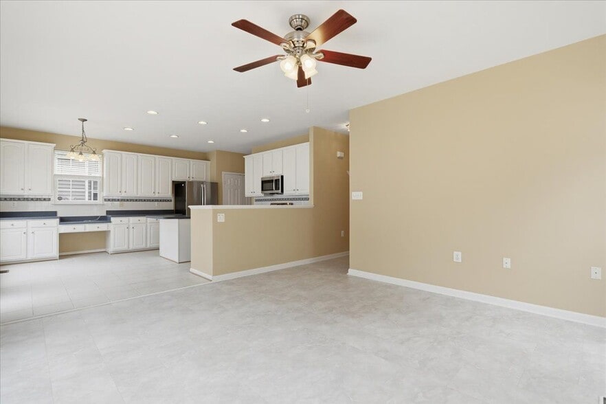 Building Photo - 341 Bullskin St
