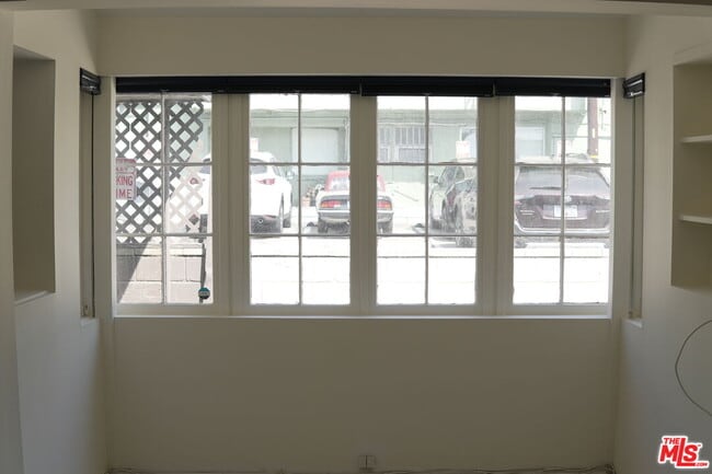 Building Photo - 1016 Palm Ave