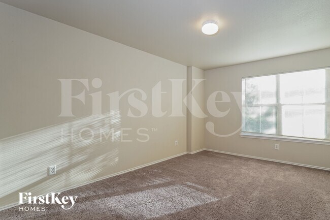 Building Photo - 10519 Marengo Ln