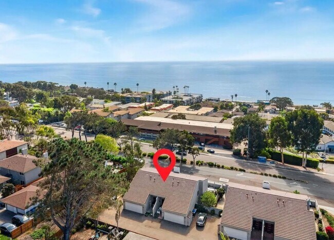 Building Photo - 531 Camino Del Mar