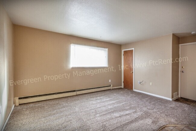 Building Photo - 1301 Burton Ct