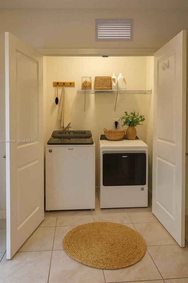 Building Photo - 540 NE 5th Terrace