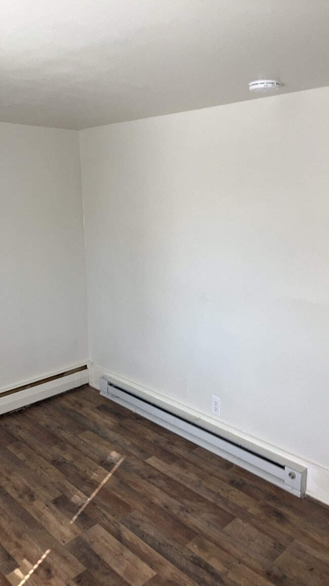 Building Photo - 1505 Lawn Ave