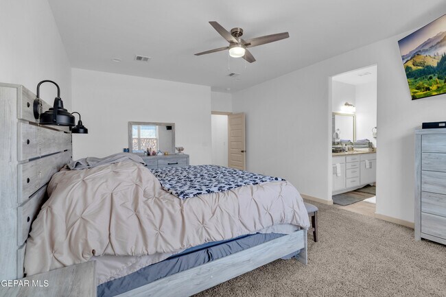 Building Photo - 12614 Amesbury Dr