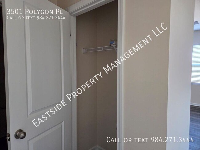 Building Photo - 3501 Polygon Pl