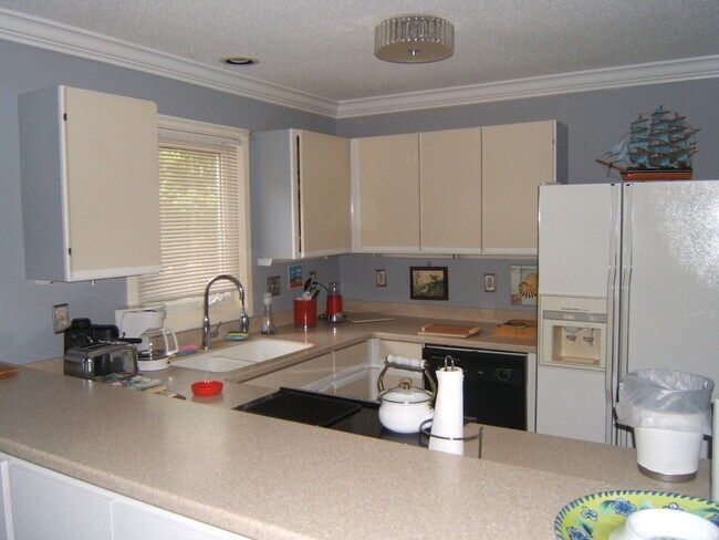 Building Photo - 1501 Harbourside Dr