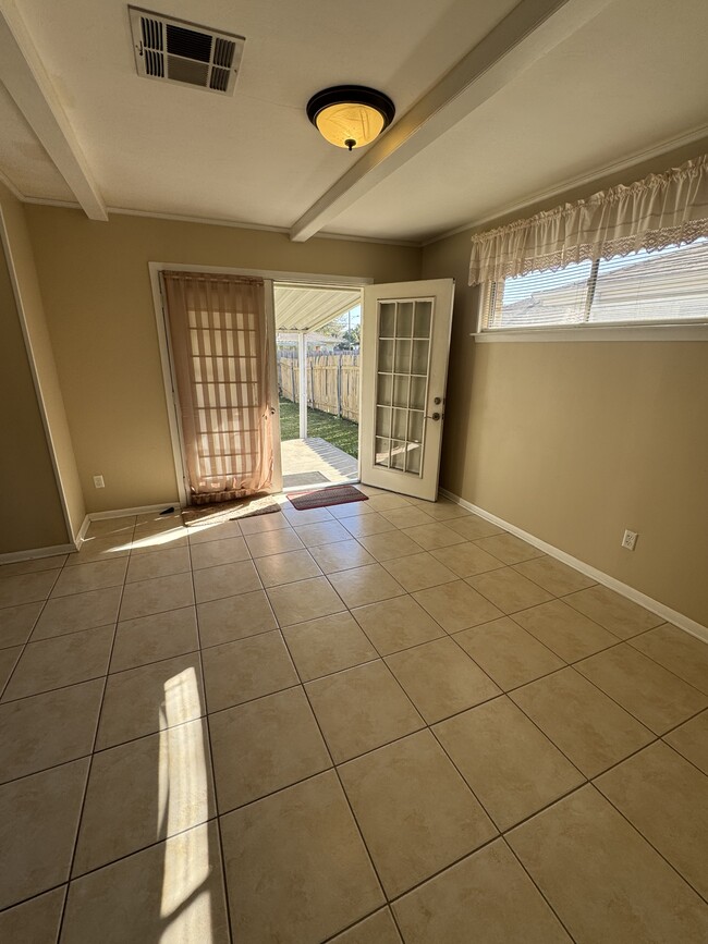 Building Photo - 1801 Carnation Ave