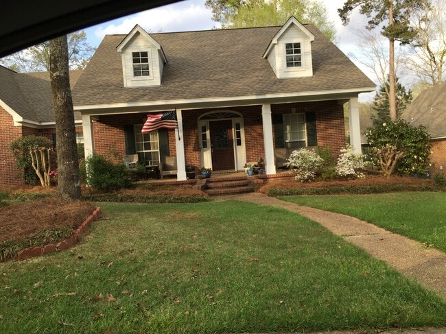 Building Photo - 340 Willow Ridge Cove