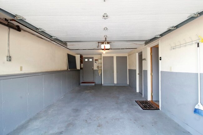 Building Photo - 116 Bliss St