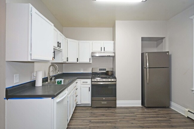 Building Photo - 2209 Aldrich Ave S