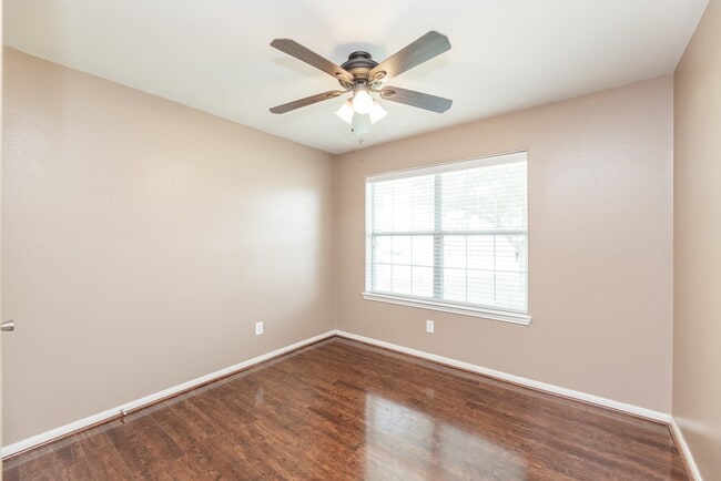 Building Photo - 3910 Enclave Mist Ln