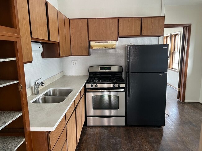 Building Photo - 331 157th St