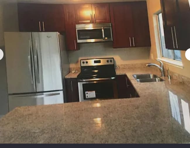 Building Photo - 129 Panoramic Ave