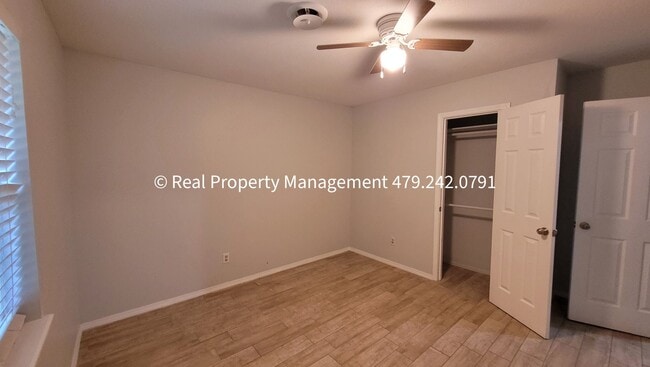 Building Photo - 3404 Iola Ave