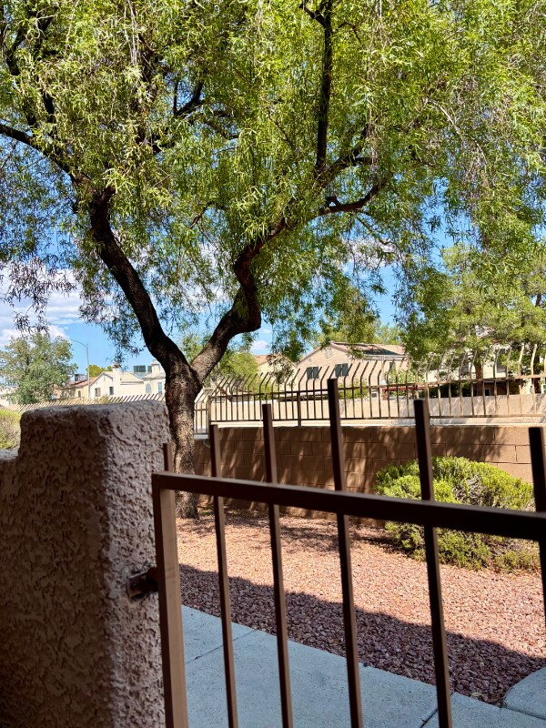 Building Photo - 6700 Amarinta Ave