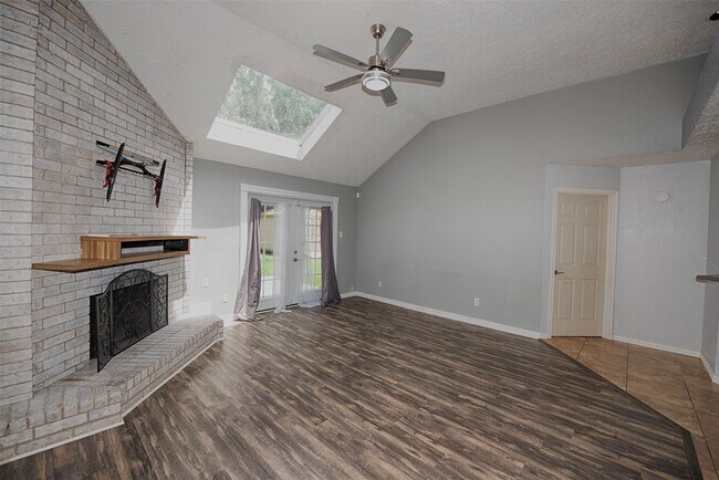 Building Photo - 2914 Tarpon Dr