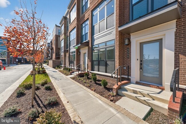 Building Photo - 5506 Topaz Ln