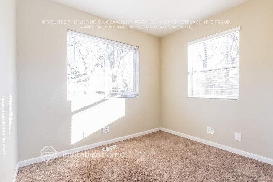 Building Photo - 380 Elmwood Ave