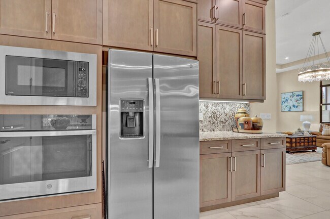 Building Photo - 9204 SW Arco Wy