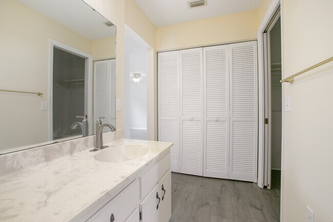 Building Photo - 3174 Grand Ave