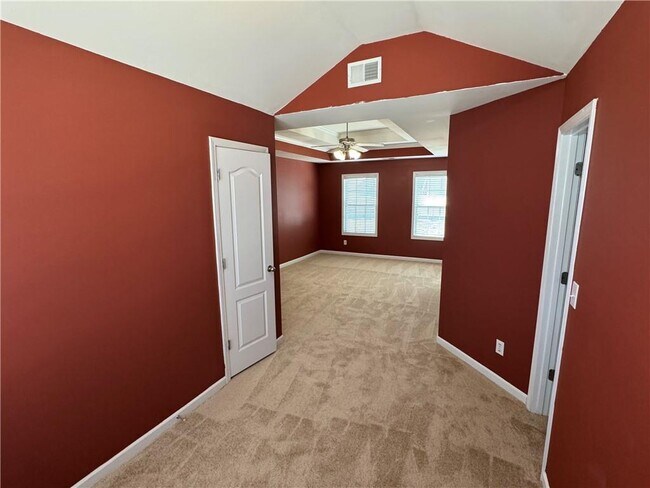 Building Photo - 6902 Grand Hickory Dr