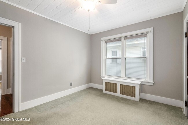 Building Photo - 26 Marwill St