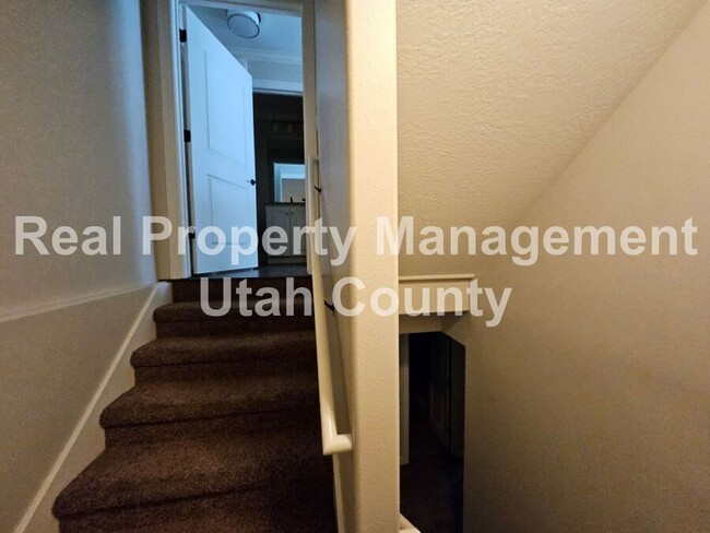 Building Photo - 950 N 940 W