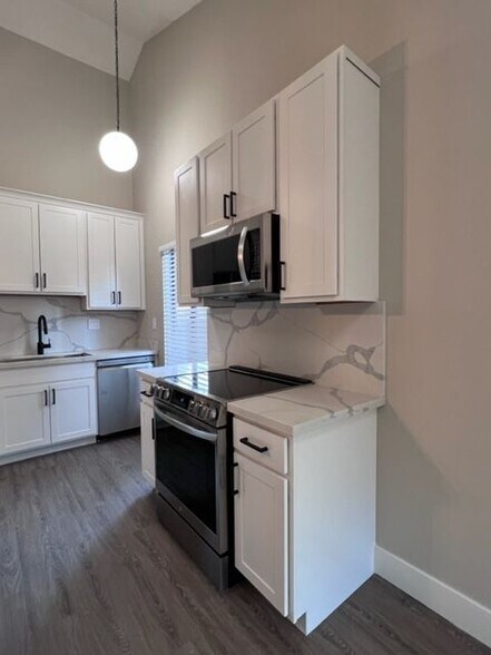 Building Photo - 2455 American River Dr