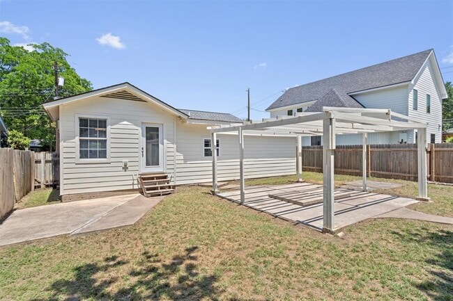 Building Photo - 1125 Christie Dr